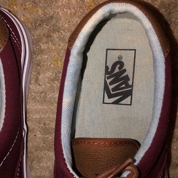 Vans - Picture 6 of 8